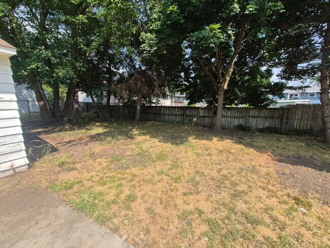 Building Photo - 4220-4226 Wilson Ave SW