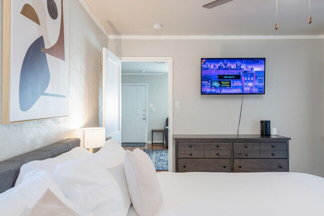 Building Photo - 1538 S 19th St