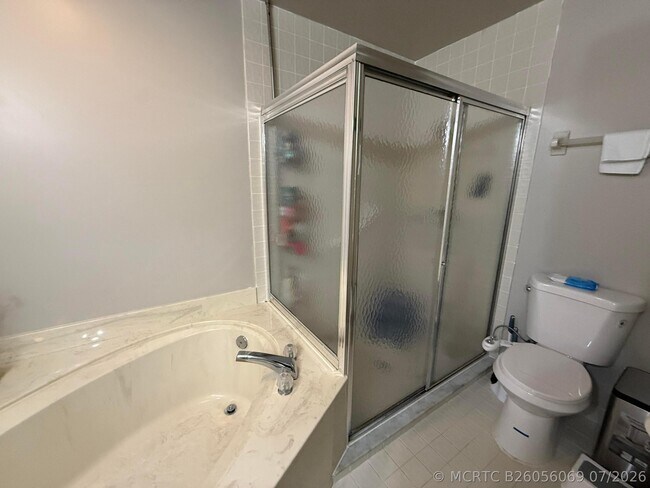 Building Photo - 13025 Meadowbreeze Dr