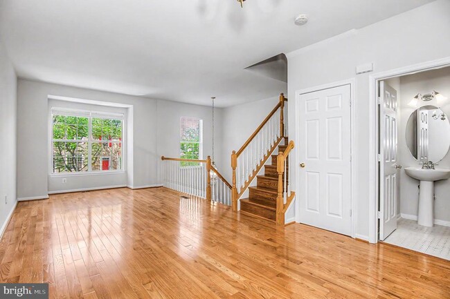 Building Photo - 45527 Grand Central Sq