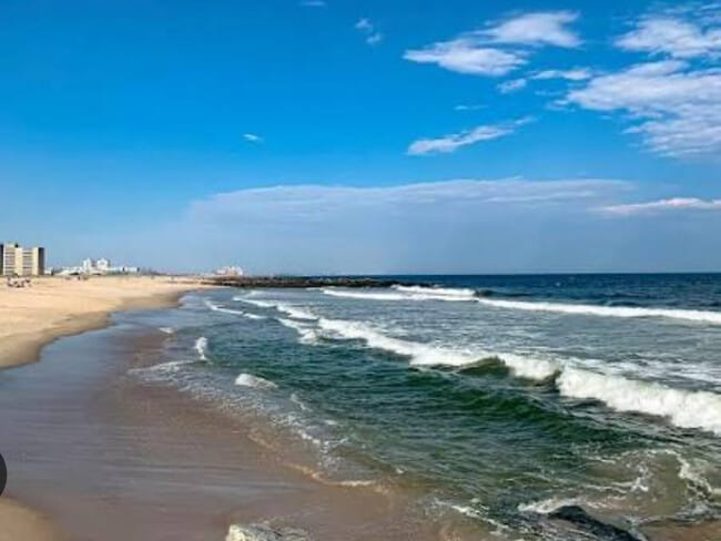 Building Photo - 2-27R-27 Beach 99th St