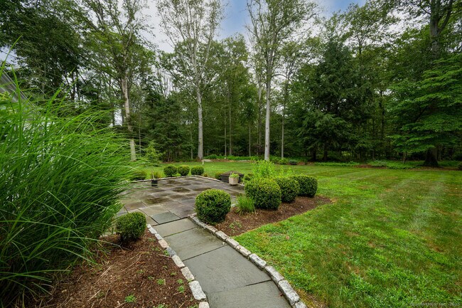 Building Photo - 8 Timber Ln
