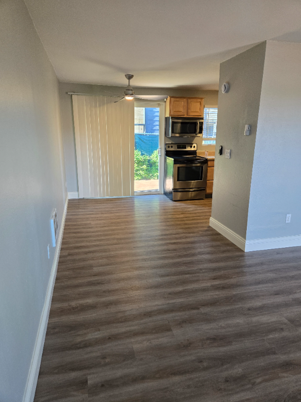 Building Photo - 14655 SW 76th Ave