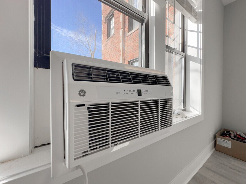 Building Photo - 378 Hazel Ave