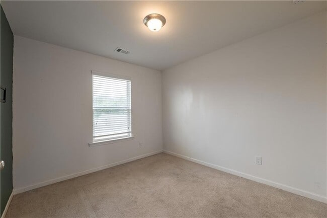 Building Photo - 915 Society Cir