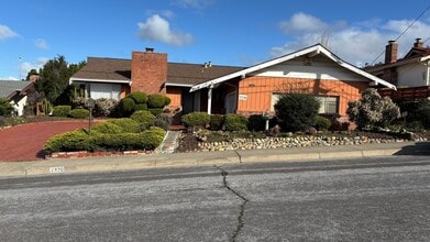 Building Photo - Spacious 3 bed/2 bath home in San Leandro