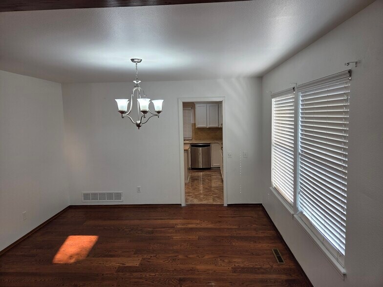 Building Photo - 5650 S Ouray St