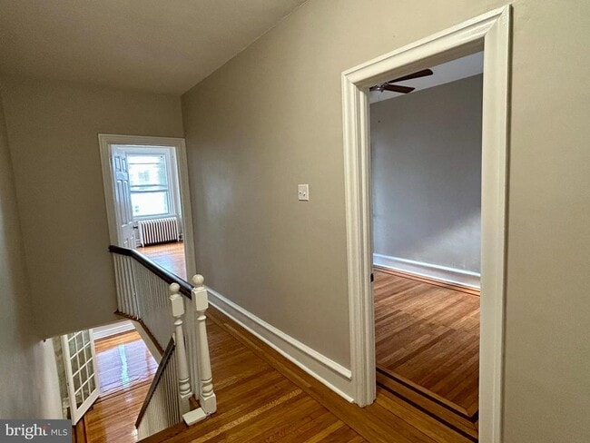 Building Photo - 1716 W Nedro Ave