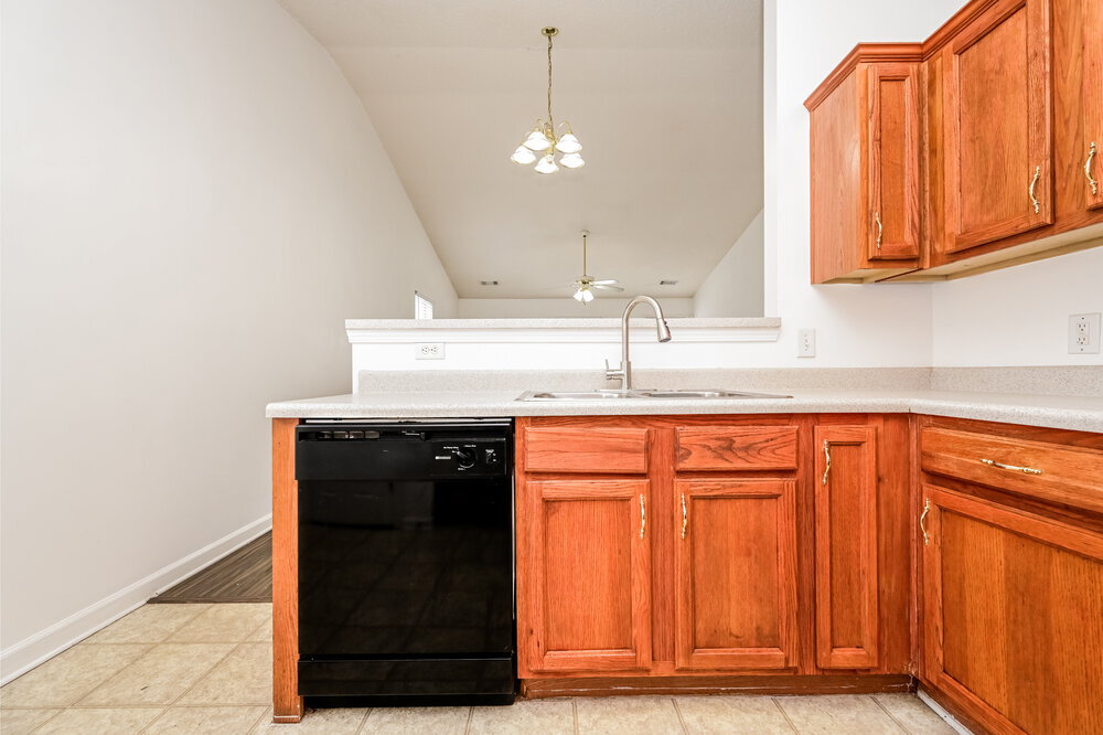 Building Photo - 2167 Red Oak Cir