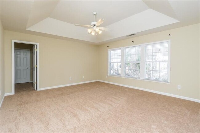 Building Photo - 4987 Rustic Canyon Dr