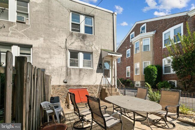 Building Photo - 315 Rector St