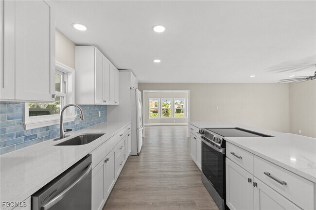 Building Photo - 57 San Remo Cir