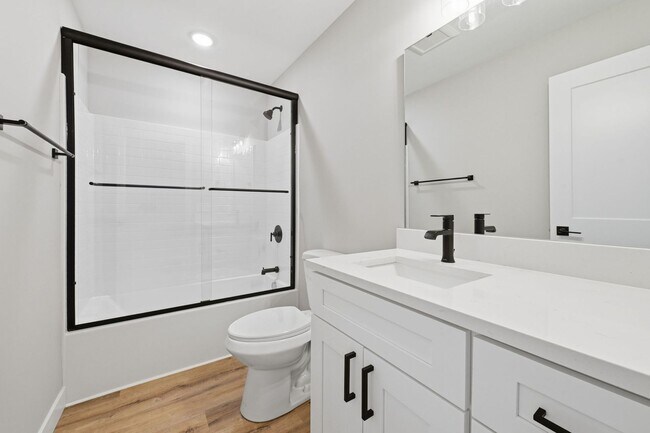 Building Photo - 4728 Walworth Ave