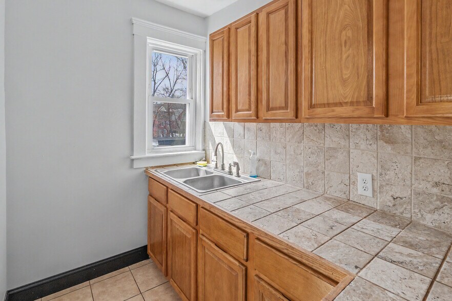 Building Photo - 209 Harrison Ave