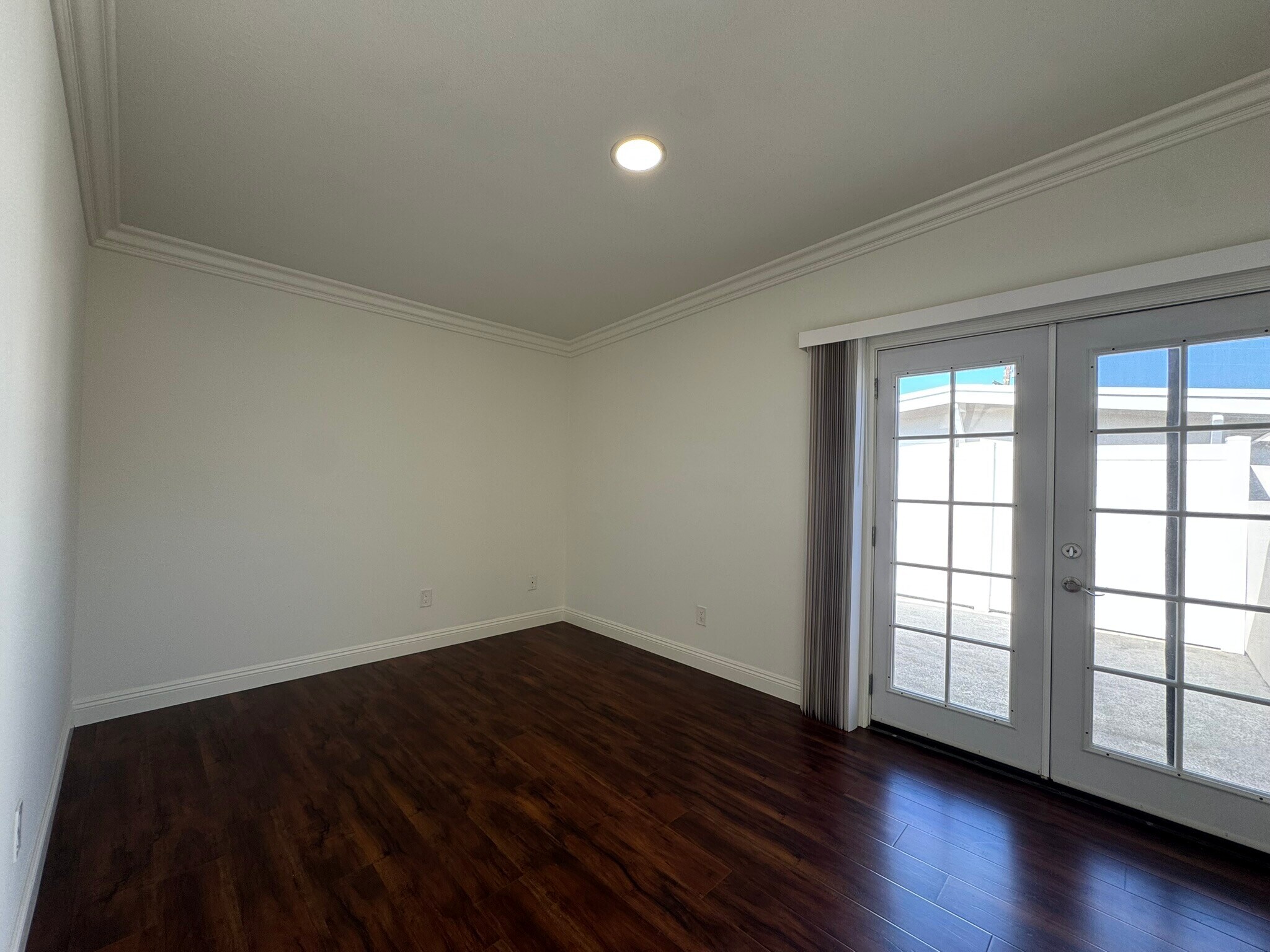 Building Photo - 2203 Voorhees Ave