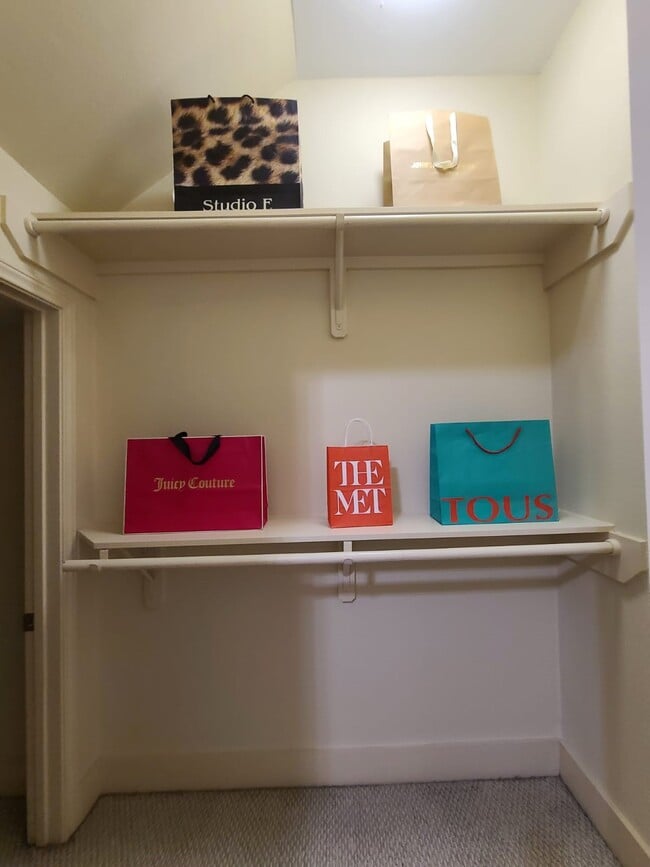 Building Photo - 5515 Petty St