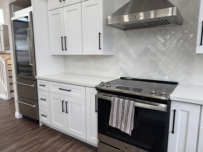 Building Photo - Luxury Scottsdale Rental with Chef’s Kitchen & 3-Car Garage