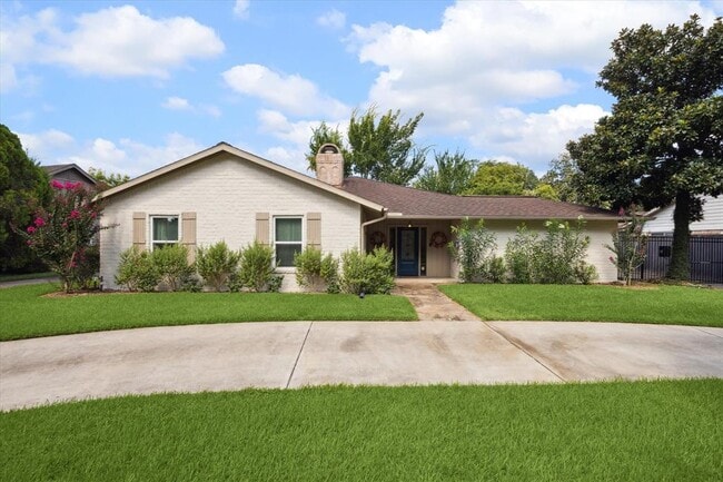 Building Photo - 18438 Point Lookout Dr