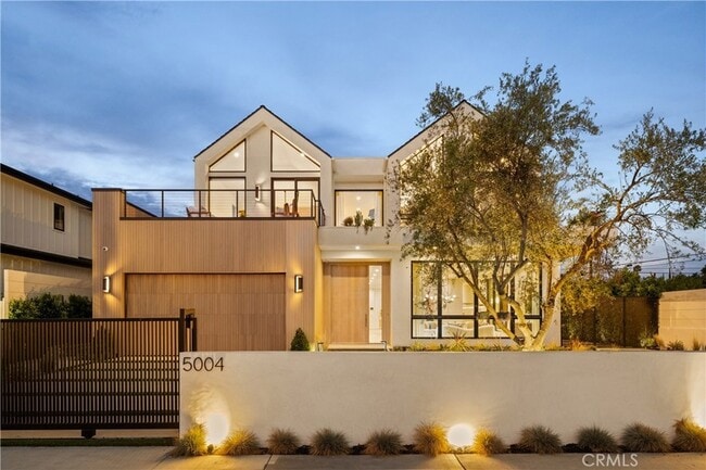 Primary Photo - 5006 Enfield Ave