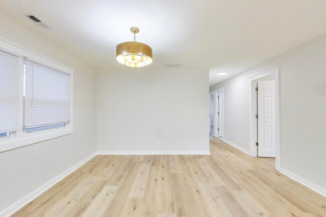 Building Photo - 1216 N 20th Ave