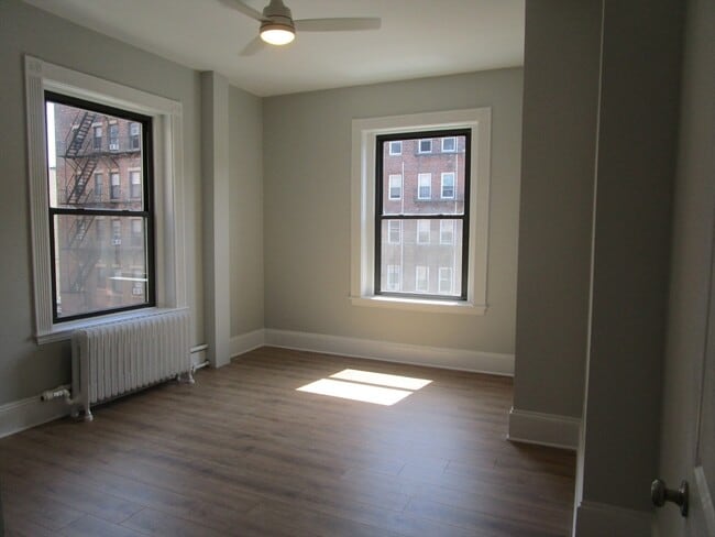 Building Photo - 24 Peterborough St