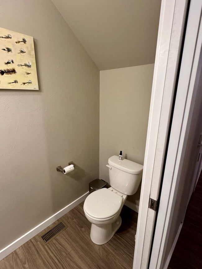 Building Photo - Chic & Comfortable 3-Bed Home in Bozeman’s King Arthur Park