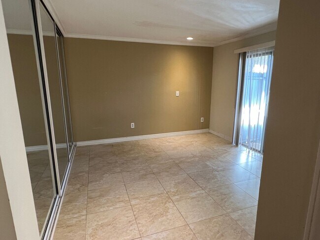 Building Photo - 18501 Vidora Dr