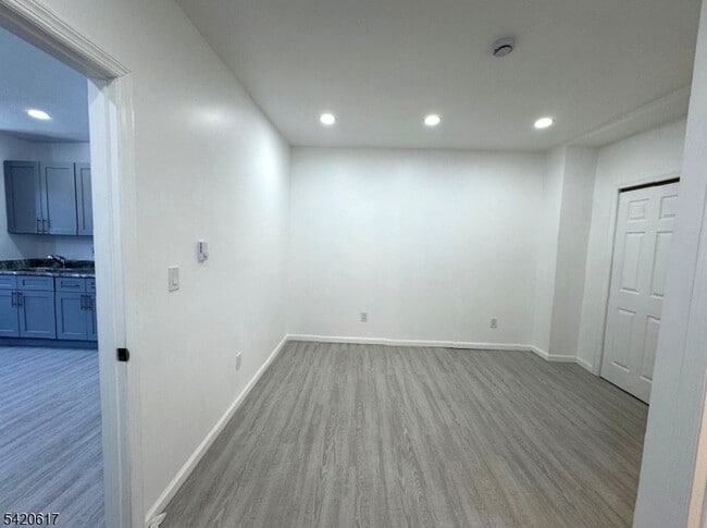 Building Photo - 76-78 Market Street Unit 1