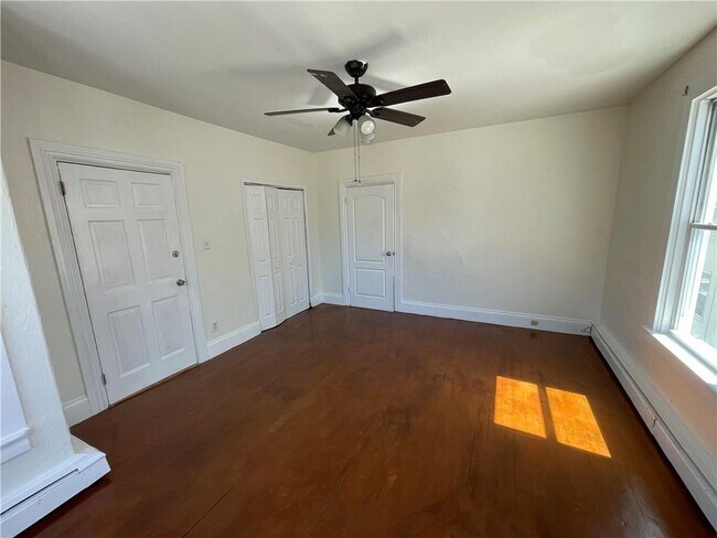 Building Photo - 124 East St