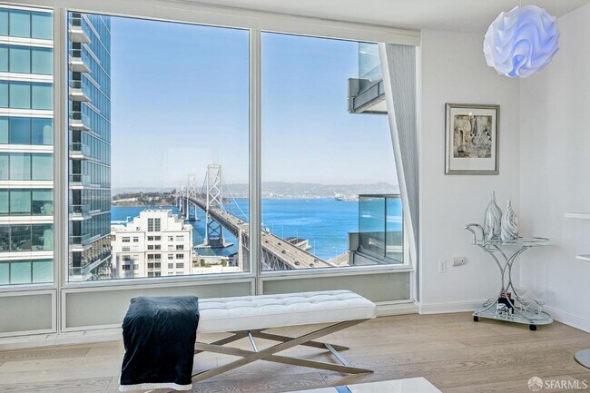 Building Photo - 425 1st St