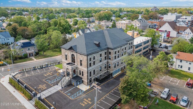Building Photo - 179 Chelsea Ave