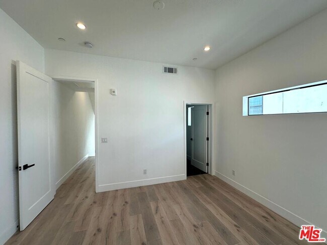 Building Photo - 3414 London St