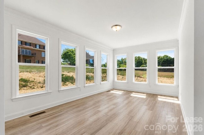 Building Photo - 5944 Bakers Point