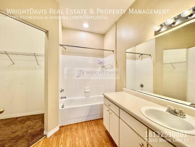 Building Photo - 10440 White Lake Ct