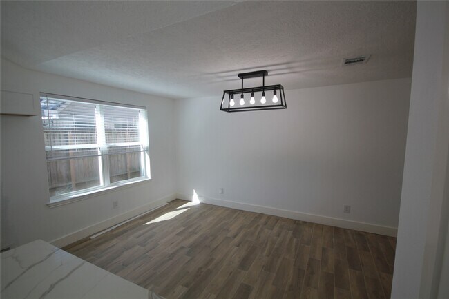 Building Photo - 21323 Park Wick Ln