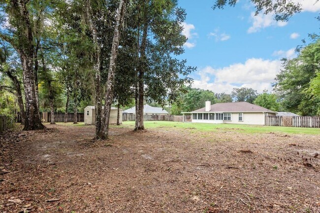 Building Photo - 121 Duncan Dr