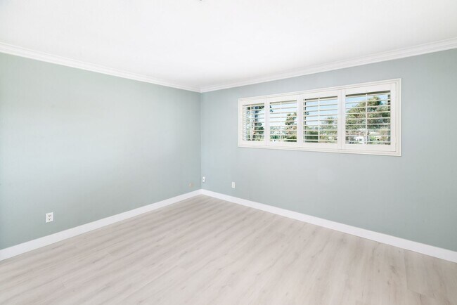 Building Photo - Beautiful Bankers Hill 2 bedroom condo
