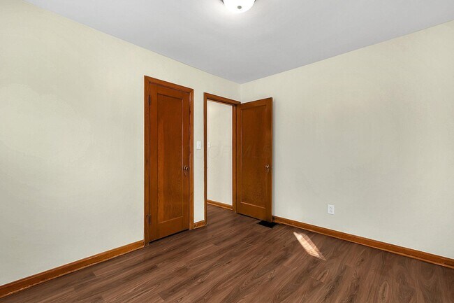 Building Photo - 91 W Kanawha Ave