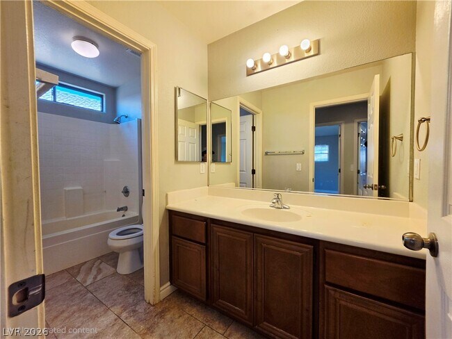 Building Photo - 3549 Bella Sovana Ct
