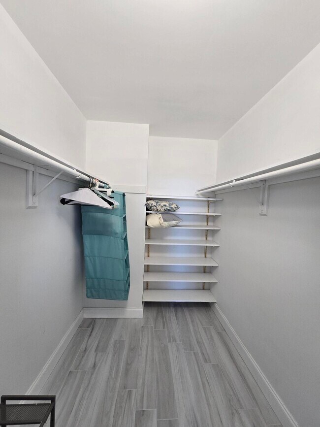 Building Photo - 3450 S Ocean Blvd