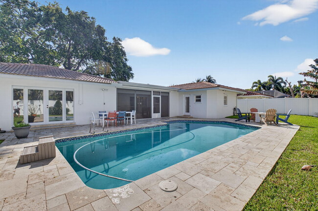 Building Photo - 1010 SW 2nd St