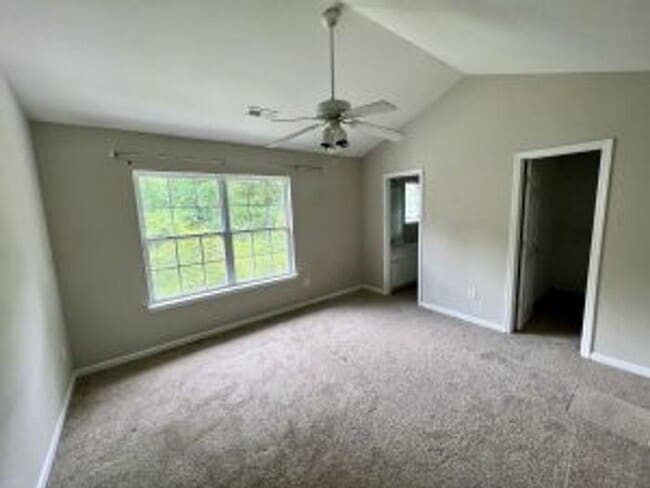 Building Photo - Persimmon Hill Haven