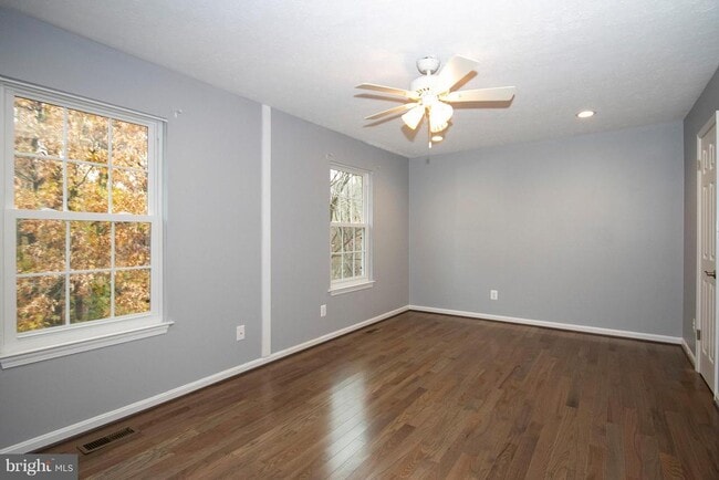 Building Photo - 9432 Loch Leven Ct