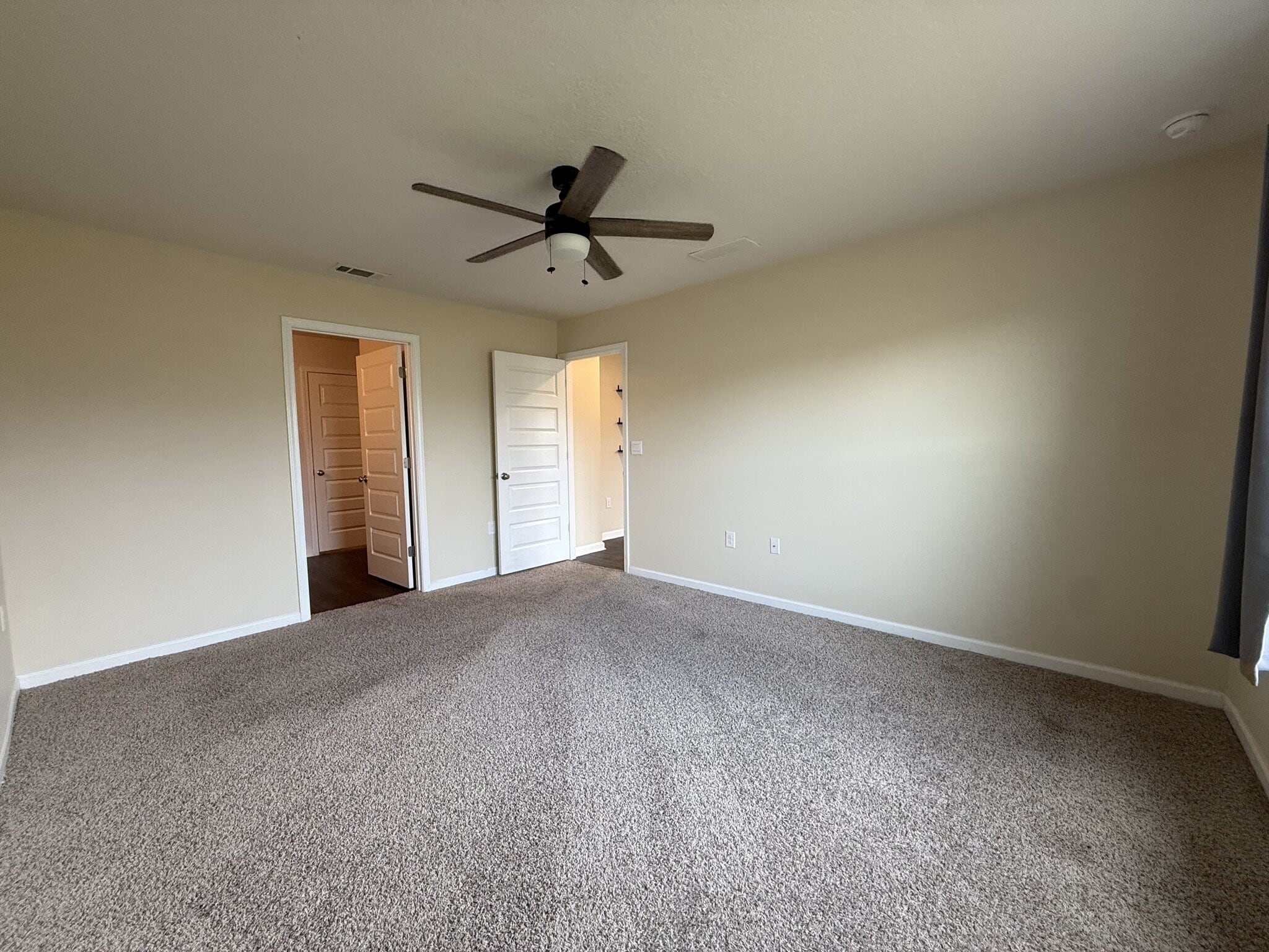 Building Photo - 4611 Reveille Wy