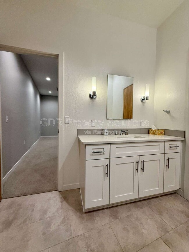 Building Photo - 3600 Central Ave SE