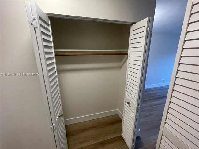 Building Photo - 8107 SW 72nd Ave