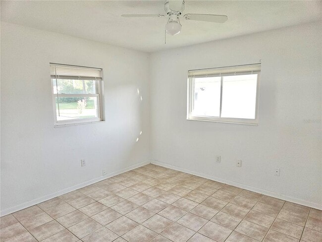 Building Photo - 817 S Apopka Ave