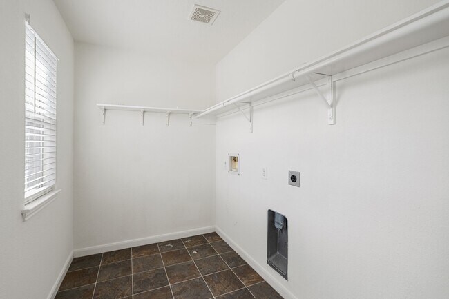 Building Photo - 18102 Clayton Bluff Ln