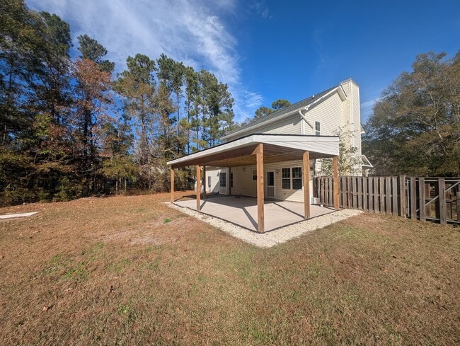 Building Photo - 717 Windsor Dr SE