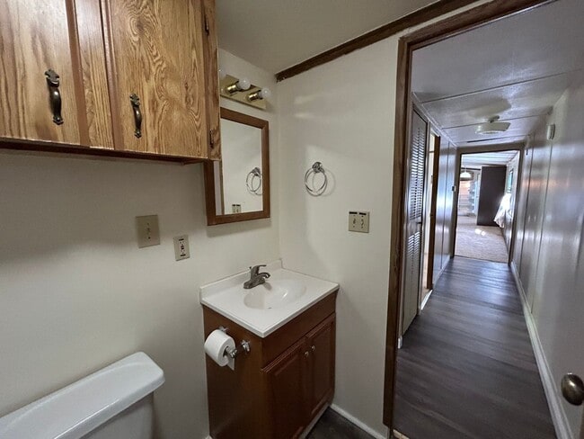 Building Photo - 3 Bed 2 Bath Mobile Home W/ Many Amenities...